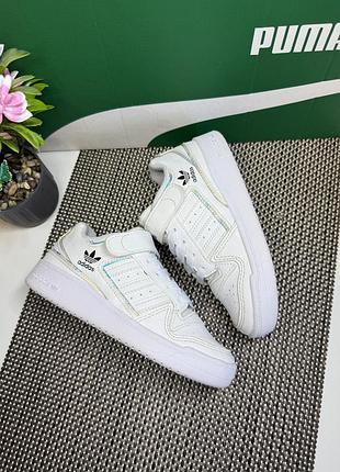 Оригінальні кросівки adidas 8