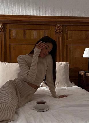 🎄🛍️🥂эффектное платье с вырезом 2