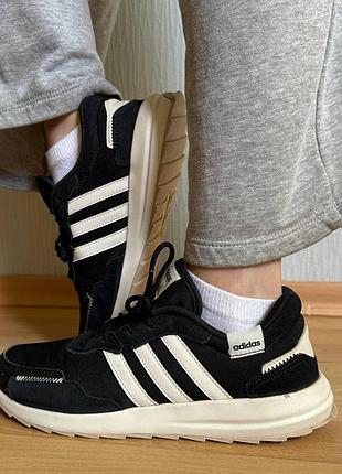 Кросівки adidas
