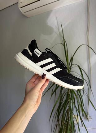 Кросівки adidas 8