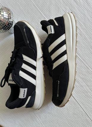Кросівки adidas 10