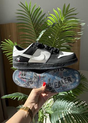 Nike sb dunk low panda pigeon 10
