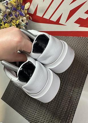 Оригінальні кросівки adidas 6