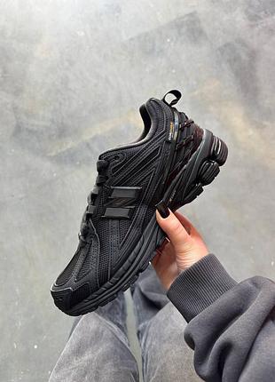 Зимові утеплені жіночі кросівки new balance 1906r cordura winter termo black нью беланс чорного кольору термо