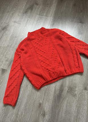 Червоний плюшевий светр крупної вʼязки pull&bear жіночий мʼякенький теплий в коси з високим горлом