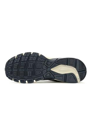 Nike initiator dark grey beige 7