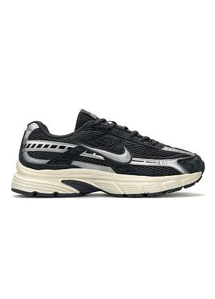 Nike initiator dark grey beige 2