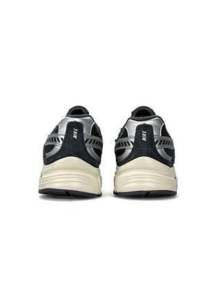Nike initiator dark grey beige 5