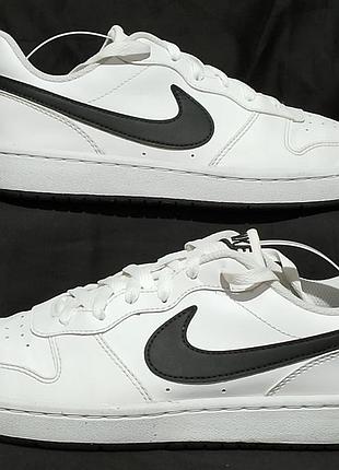 Nike court borough low