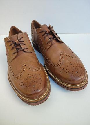Стильні шкіряні туфлі clarks 3