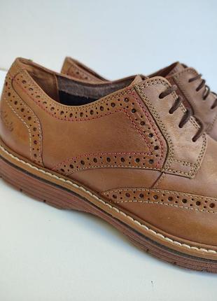 Стильні шкіряні туфлі clarks 4