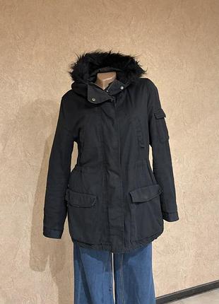 Чорна зимова парка h&m з хутром розмір m/l