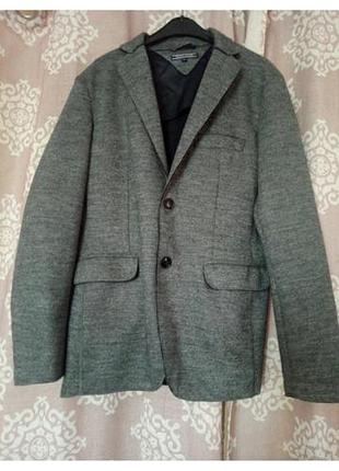 Пиджак мужской m,tommy hilfiger