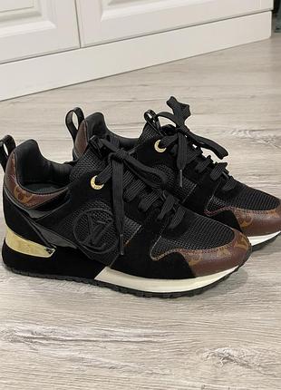 Жіночі кросівки,35 розмір,louis vuitton,модель run away
