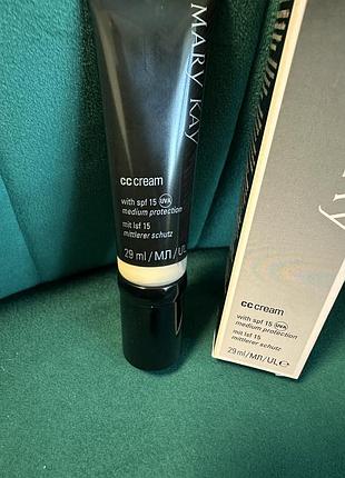 Мінеральний корегуючий сс крем spf 15, light to medium, помірно світлий (натуральний) 29 г, mary kay