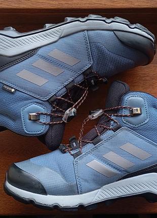 Дитячі трекінгові черевики adidas terrex mid gore-tex  мембрана оригінал р.36 стан ідеальний