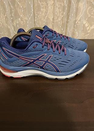 Жіночі кросівки asics gel-cumulus 20