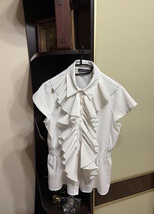 Белая женская блузка от итальянского бренда elisabetta franchi