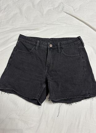 Чорні джинсові шорти h&m в ідеальному стані / шорти денім з бахромою