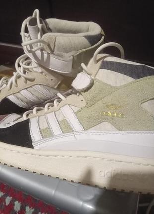 Утепленные женские ботинки
adidas 4
