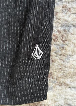 Чоловічі шорти чинос volcom 9