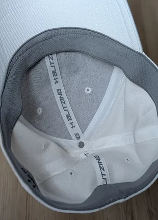 Кепка under armour blitzing біла, stretch-fit m/l, оригінал 6