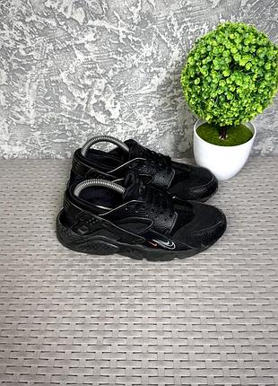 Nike huarache кроссовки 36 размер спортивные черные