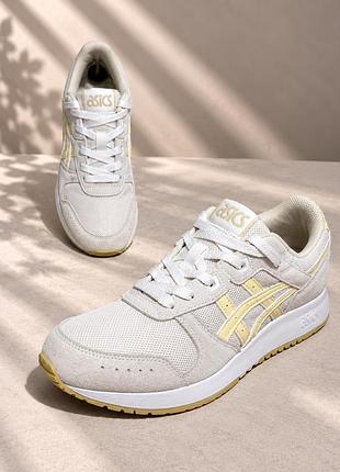 Жіночі кросівки asics lyte classic 40,5