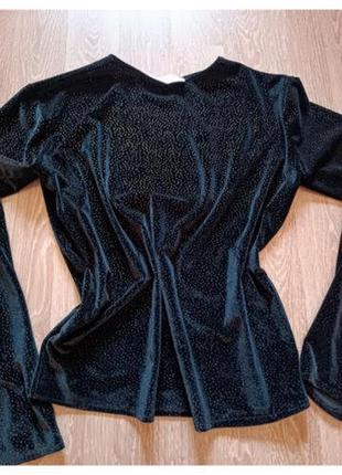 !!! разбруждай! черная-романтическая велюровая блуза от бренда alexiadesigns с длинными расклешенными рукавами.