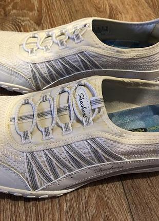 Кросівки від бренду skechers 3
