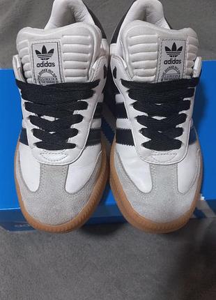 Трендовіі кросівки adidas originals samba xlg cloud white / core black / gum , розмір 4/36,5/23 см.