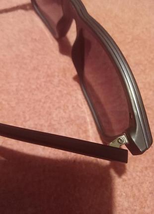 Брендовые очки
guess 4