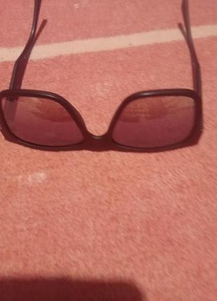 Брендовые очки
guess 3