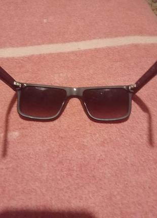 Брендовые очки
guess 2