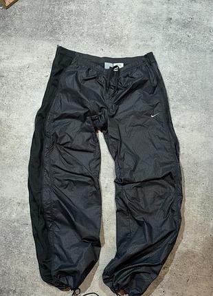 Nike nylon pants vintage