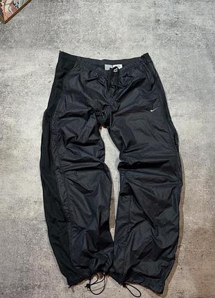 Nike nylon pants vintage 2
