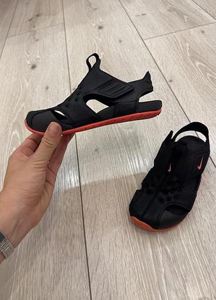 Сандалі nike 29,5 розмір . 18 см устілка