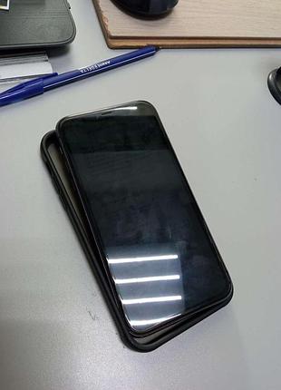 Мобильный телефон смартфон б/у apple iphone 11 64gb