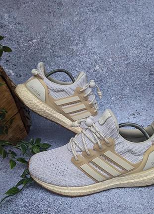 Крутая пара кроссовок adidas x ivy park ultraboost