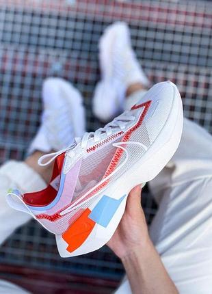 Nike vista lite на носках на сетке красные пятна