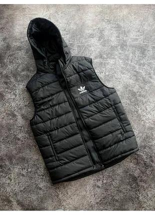 Жилетка adidas плащівка не продувається,синтепон 200,туреччина,капюшон знімається