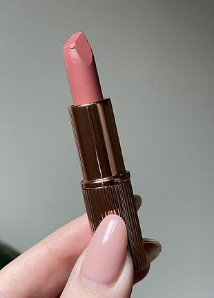 Charlotte tilbury matte revolution (pillow talk) 1.5 g (без коробочки, из набора) (уценка)