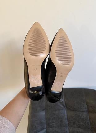 Шкіряні туфлі bata 10