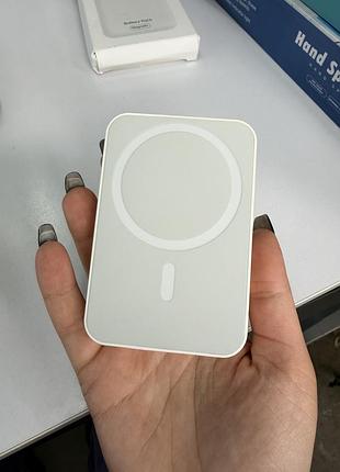 Повербанк magsafe magnetic battery pack для iphone, легке б/у