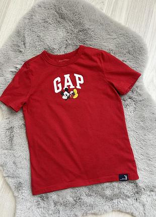 Футболка від gap із колаборації з disney
