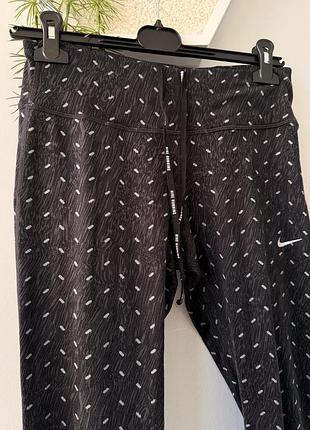 Спортивні лосіни nike 4