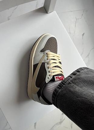 Jordan 1 low og sp travis scott reverse mocha 6