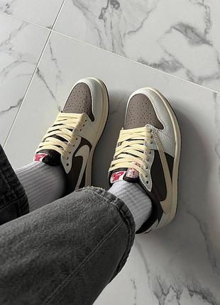 Jordan 1 low og sp travis scott reverse mocha 5