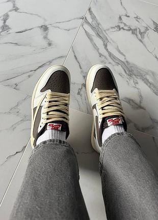 Jordan 1 low og sp travis scott reverse mocha 9