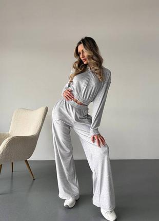 Велюровый спортивный костюм с капюшоном штаны широкие